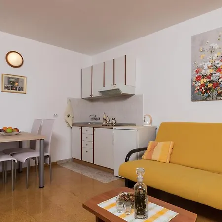 Apartman & Cina- One Bedroom With Balcony And Sea View