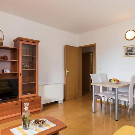 Apartman & Cina- One Bedroom With Balcony And Sea View Cavtat