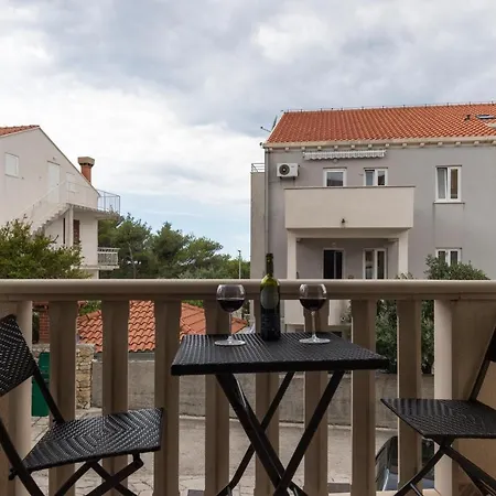 & Cina- One Bedroom With Balcony And Sea View Cavtat